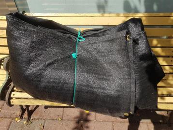T.k.a. z.g.a.nwe. privacydoek, 24 meter lang, 1.75 m hoog beschikbaar voor biedingen