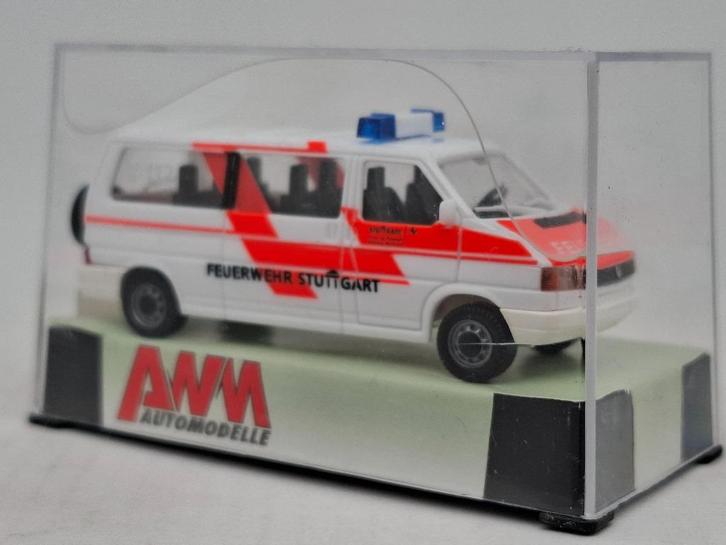 VW T4 personenbus brandweer Stuttgart - AWM 1/87, Hobby en Vrije tijd, Modelauto's | 1:87, Zo goed als nieuw, Auto, AWM, Verzenden