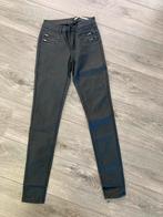 pu leren broek maat 34, Kleding | Dames, Broeken en Pantalons, Zwart, Ophalen of Verzenden, Zo goed als nieuw, Maat 34 (XS) of kleiner