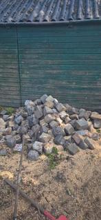 Basalt keien, Ophalen, Zo goed als nieuw, Basalt