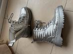 Nieuwstaat zilver laarzen carnaval maat 36, Kleding | Dames, Ophalen of Verzenden, Zo goed als nieuw, Overige kleuren