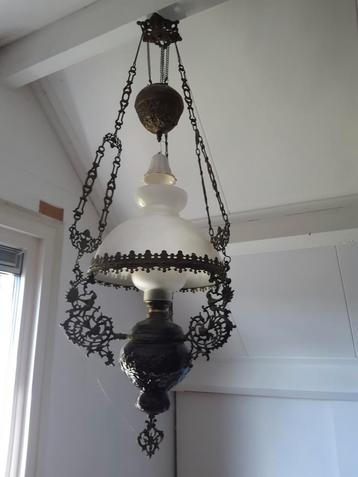 Antieke Olielamp - Prachtige Decoratie beschikbaar voor biedingen