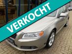 Volvo V70 2.5FT Momentum Automaat 230PK !- ! ACTIE PRIJS !-, Gebruikt, Zwart, Bruin, Leder en Stof