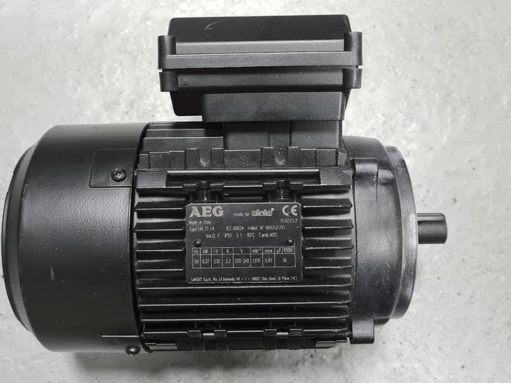 Nieuwe Elsto motor AEG, Doe-het-zelf en Verbouw, Motoren, Nieuw, Elektromotor, 1400 tot 1800 rpm, Ophalen of Verzenden