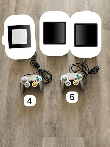 Nintendo Gamecube Controllers zilver 2x beschikbaar voor biedingen