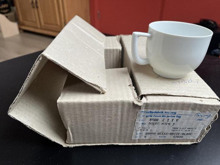 Arzberg Winterling koffiekopjes en -schotels (6 stuks), Huis en Inrichting, Keuken | Servies, Nieuw, Kop(pen) en/of Schotel(s)