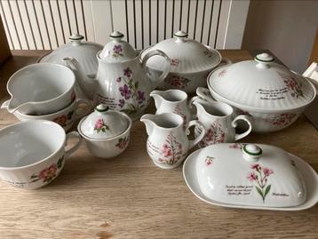 exclusief servies Libelle porcelein beschikbaar voor biedingen