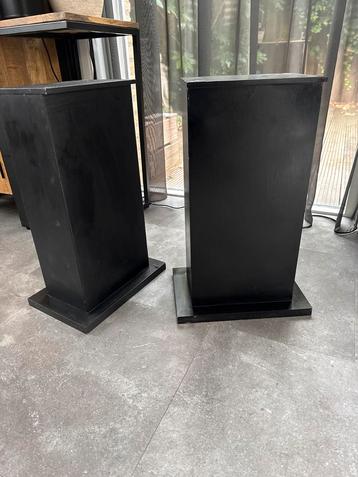 Massieve Speakerstands - Handgemaakt beschikbaar voor biedingen