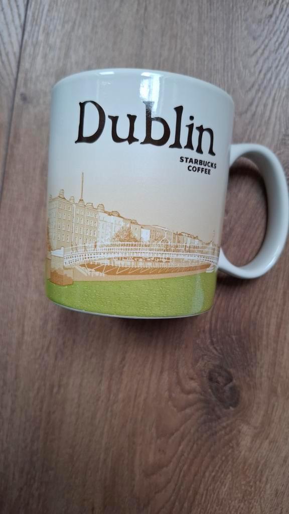 Starbucks City Mug - Dublin - Nieuwstaat!, Huis en Inrichting, Keuken | Servies, Zo goed als nieuw, Kop(pen) en/of Schotel(s)