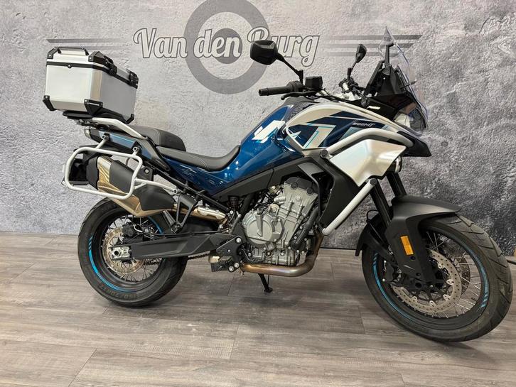 CFMOTO 800 MT SPORT (bj 2025), Motoren, Motoren | CFMOTO, Bedrijf, Overig, meer dan 35 kW, 2 cilinders, Motorrijbewijs A