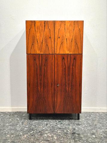 Vintage Palissander Wandkast Retro Midcentury beschikbaar voor biedingen