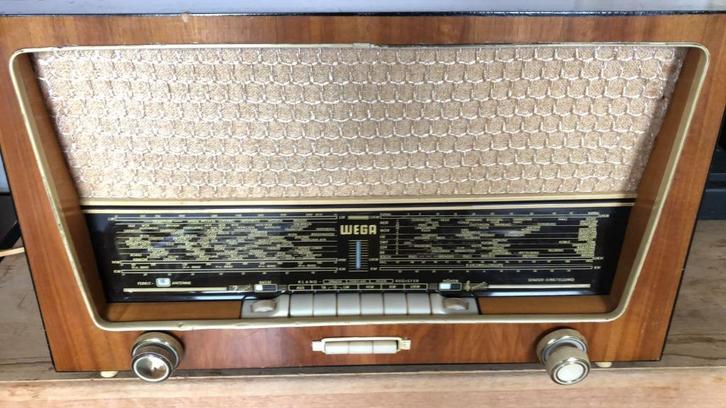 Wega buizenradio Model: 312, Antiek en Kunst, Antiek | Tv's en Audio, Ophalen of Verzenden