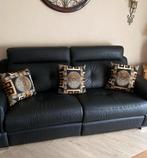 Mooie zwart leren bank met elektrische relaxfunctie, Huis en Inrichting, Banken | Bankstellen, Ophalen, Zo goed als nieuw, 75 tot 100 cm