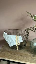 Brocante ijzeren Draadmand, Huis en Inrichting, Woonaccessoires | Schalen en Manden, Ophalen of Verzenden, Zo goed als nieuw, Rond