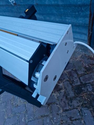 Nieuwe Knikarmscherm 350breed , uitval 250cm afstandbedienin beschikbaar voor biedingen