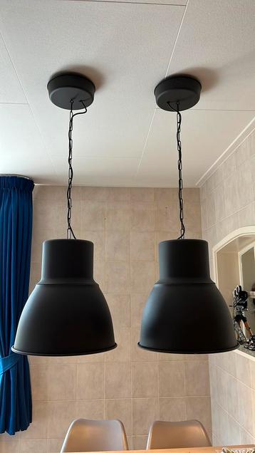 Hektar plafond lamp beschikbaar voor biedingen