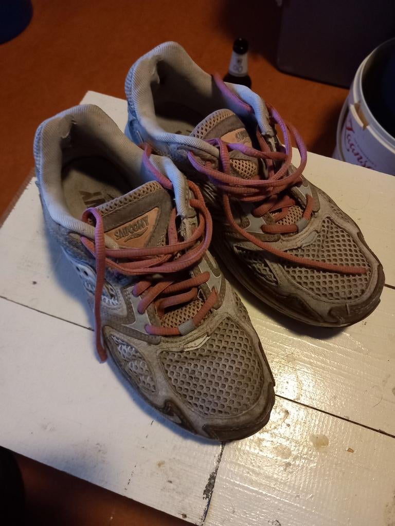 Saucony Dames Sportschoenen Maat 38, Bruin, Sportschoenen, Ophalen of Verzenden, Gedragen