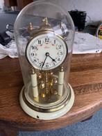Deze klassieke jaarpendule is te koop, Antiek en Kunst, Ophalen