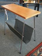Vintage Pilastro bijzettafel met lectuurmand teak metaal, Ophalen of Verzenden