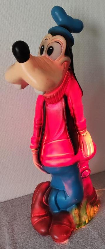 Goofy lamp beschikbaar voor biedingen