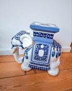 Olifant krukje / bijzettafel keramiek blauw wit, Tuin en Terras, Ophalen of Verzenden, Zo goed als nieuw, Overige materialen, Dierenbeeld