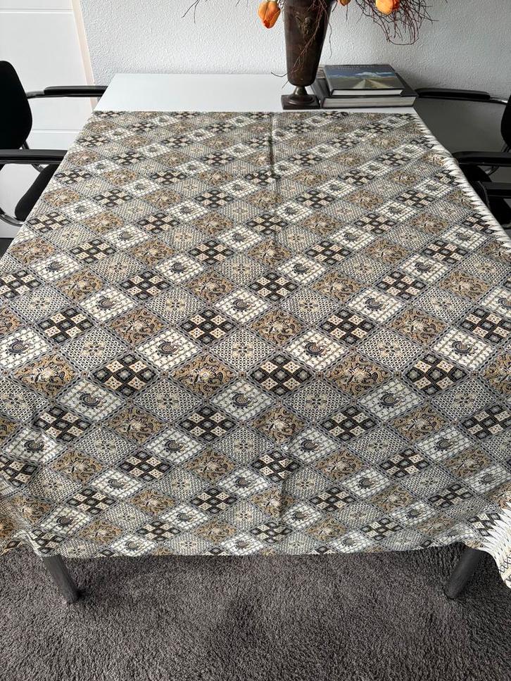 Zijden Batik Stof met Gouddraad, Hobby en Vrije tijd, Stoffen en Lappen, Nieuw, Ophalen of Verzenden