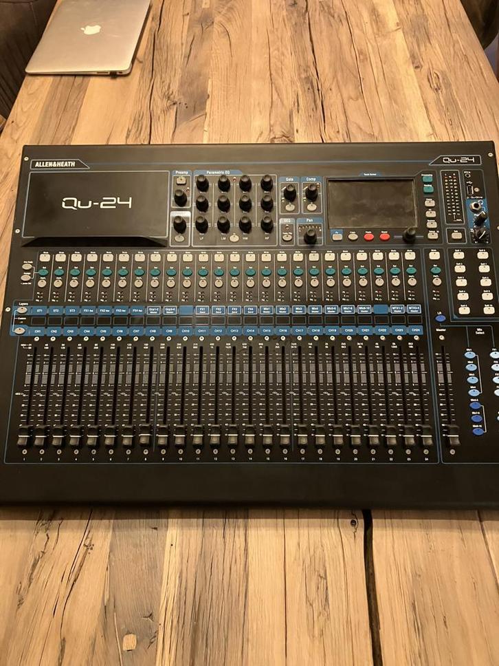 Allen & Heath Qu-24 mengpaneel / audiomixer in goede staat, Muziek en Instrumenten, Mengpanelen, Zo goed als nieuw, 20 kanalen of meer