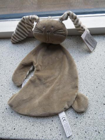 Knuffeldoek konijn merk Funnies bruin met wit/creme strepen beschikbaar voor biedingen