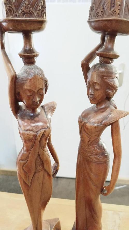 Houten Balinese standbeelden vrouw, Antiek en Kunst, Kunst | Beelden en Houtsnijwerken, Ophalen of Verzenden