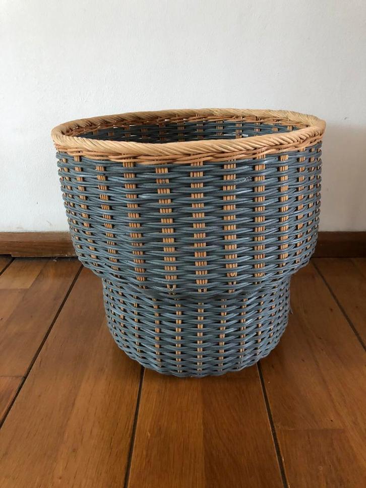 Mooie grote ronde plantenmand, Huis en Inrichting, Woonaccessoires | Schalen en Manden, Zo goed als nieuw, Rond, Riet, Ophalen of Verzenden