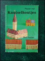PLEZIER MET KNUTSELHOUTJES - Gerd Bastian - Inhoud:  Huisjes, Verzenden, Zo goed als nieuw