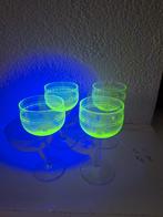Exclusieve Art Deco Coupes – Uranium glas met Gravure |, Antiek en Kunst, Ophalen of Verzenden