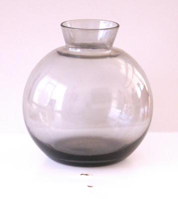 Zeldzaam Beatrix vaasje Kristalunie Ontwerper Rozendaal beschikbaar voor biedingen
