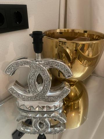 Chanel lamp beschikbaar voor biedingen