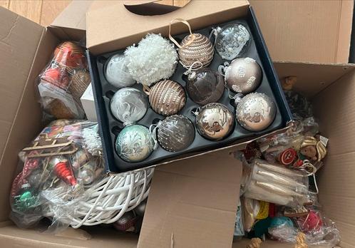 2 Dozen prachtige kerstspullen, Diversen, Kerst, Zo goed als nieuw, Ophalen