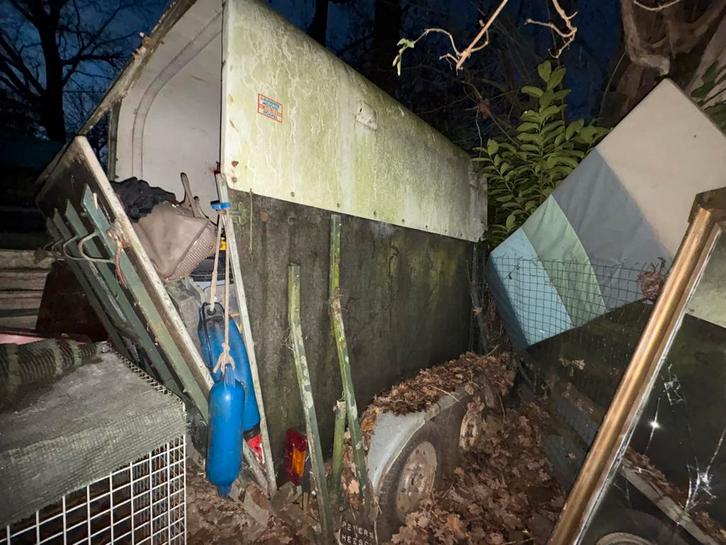 Diverse objecten te koop: woonwagen, stal, container, etc., Tuin en Terras, Overkappingen, Gebruikt, Overige typen, Ophalen of Verzenden