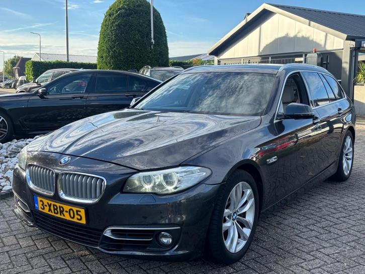Bmw 5-serie Touring 550I V8 High Executive 2014 Facelift DVD, Auto's, BMW, Bedrijf, 5-Serie, ABS, Airbags, Airconditioning, Alarm