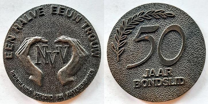 Penning 50 jaar lid NVV, Postzegels en Munten, Penningen en Medailles, Overige materialen, Nederland, Verzenden