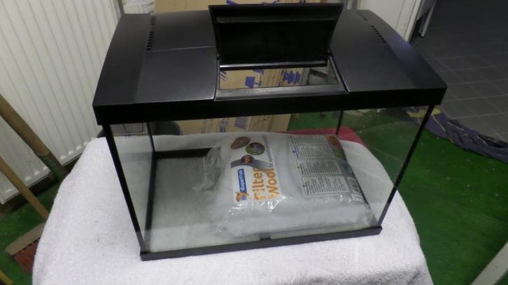 aquarium z.g.a.n. GERESERVEERD, Dieren en Toebehoren, Vissen | Aquaria en Toebehoren, Zo goed als nieuw, Verlichting of Verwarming