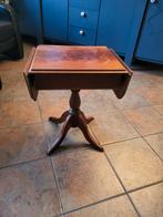 Antiek Kastje / Bijzettafeltje met lade, Antiek en Kunst, Antiek | Meubels | Tafels, Ophalen