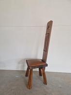 Brutalist skai en eiken stoel frankrijk jaren 50 design., Huis en Inrichting, Gebruikt, Bruin, Onbekend, Ophalen of Verzenden