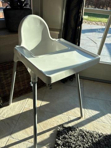 IKEA Antilop kinderstoel met tafelblad beschikbaar voor biedingen
