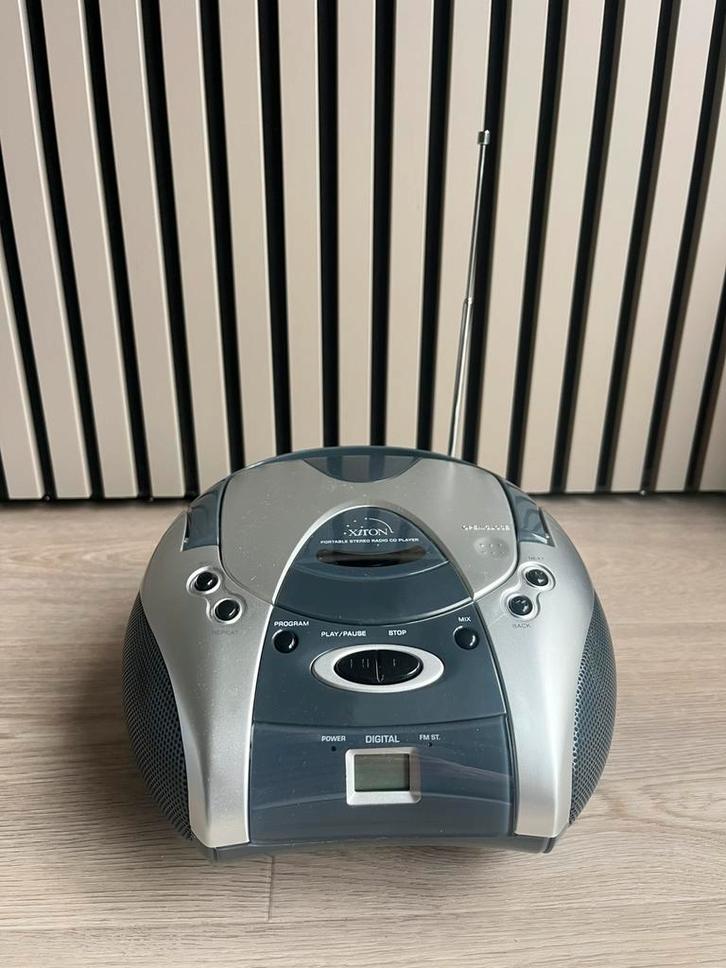 Xiron draagbare Radio/ CD speler – Op net en batterijen, Audio, Tv en Foto, Radio's, Gebruikt, Radio, Ophalen of Verzenden