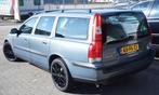 Volvo V70 2.3 T-5 Automaat & Leer 250 pk, Auto's, Beige, 92 €/maand, Onderhoudsboekje, 500 kg