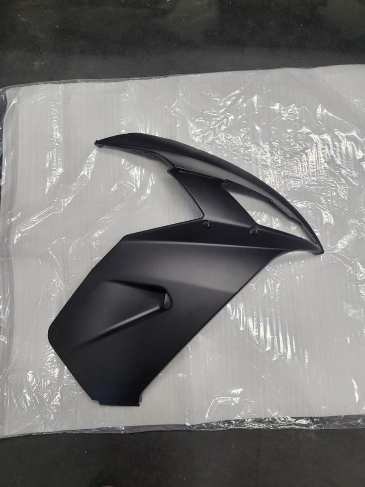 Voorscherm Rechts Aprilia SR Factory, Diablo Black, Fietsen en Brommers, Brommeronderdelen | Scooters, Nieuw, Aprilia, Kap, Ophalen of Verzenden