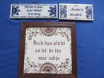 Groepje van 3x Friese wandtegeltjes met spreuken, Antiek en Kunst, Antiek | Wandborden en Tegels, Ophalen of Verzenden