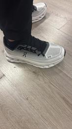 On cloud wit/zwart, Ophalen of Verzenden, Zo goed als nieuw, Wit