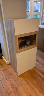Houten kast met glazen deur, Huis en Inrichting, Kasten | Vitrinekasten, Met deur(en), Eikenhout, 100 tot 150 cm, Zo goed als nieuw