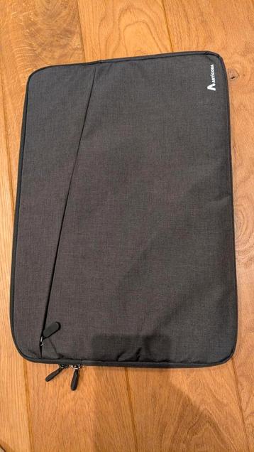 Articoma Laptophoes, 17 inch beschikbaar voor biedingen