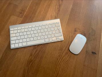 Apple toetsenbord en muis beschikbaar voor biedingen
